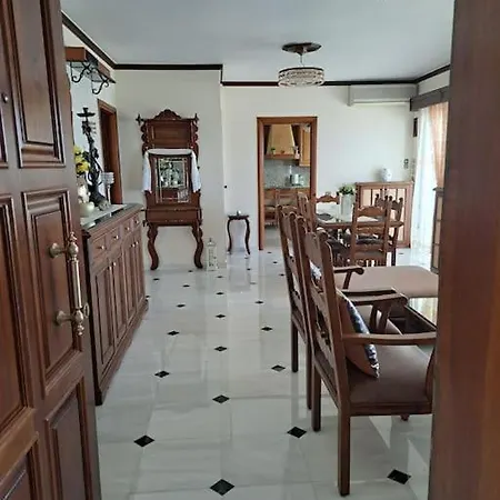 Apartmán Seaview Flora's Luxury Apartment-300meters From The *