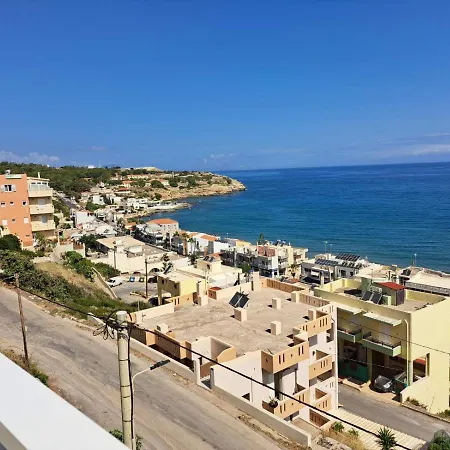 Seaview Flora's Luxury Apartment-300meters From The