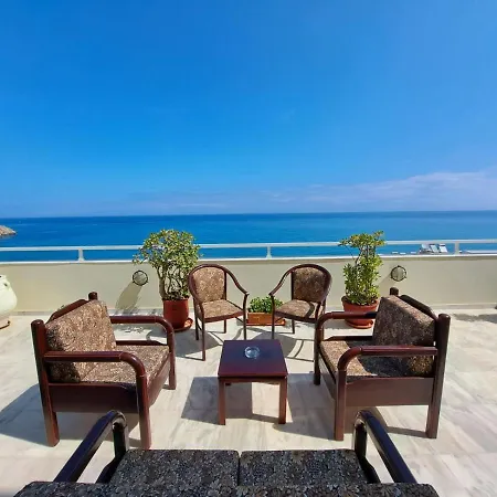 Seaview Flora's Luxury Apartment-300meters From The Appartamento