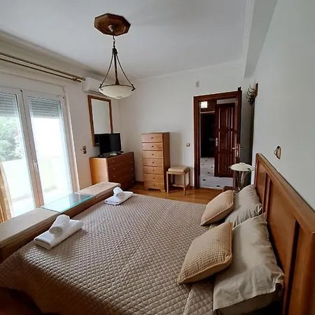 Seaview Flora's Luxury Apartment-300meters From The Apartmán
