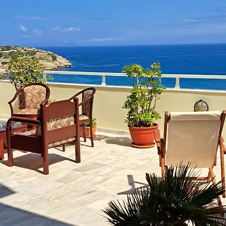 Seaview Flora's Luxury Apartment-300meters From The * Rethymno