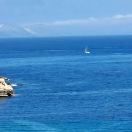 Seaview Flora's Luxury Apartment-300meters From The Appartamento