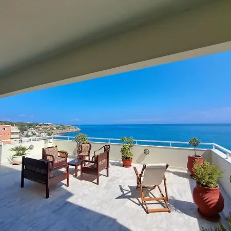 Appartamento Seaview Flora's Luxury Apartment-300meters From The