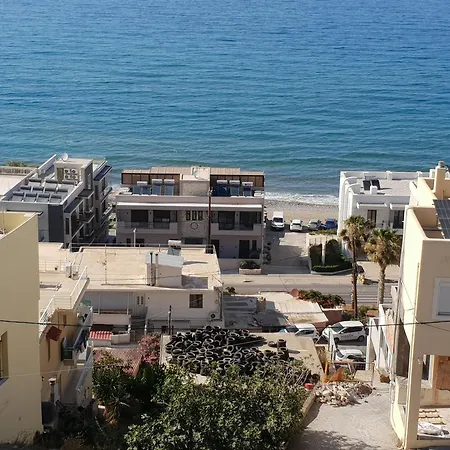 Seaview Flora's Luxury Apartment-300meters From The Rethymno