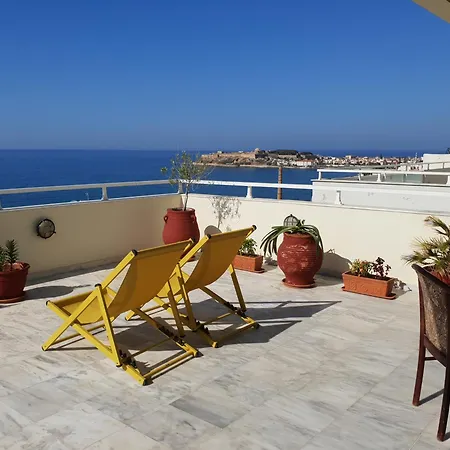 Seaview Flora's Luxury Apartment-300meters From The Rethymno