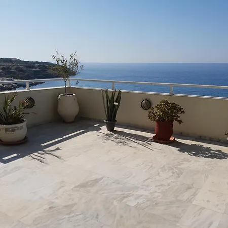 Seaview Flora's Luxury Apartment-300meters From The * Rethymno