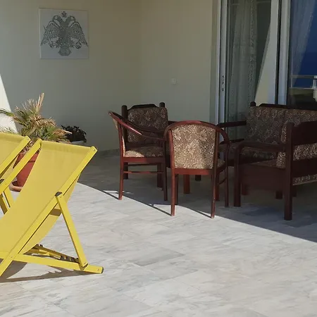 Seaview Flora's Luxury Apartment-300meters From The Appartamento *