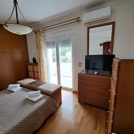 Seaview Flora's Luxury Apartment-300meters From The Апартаменты